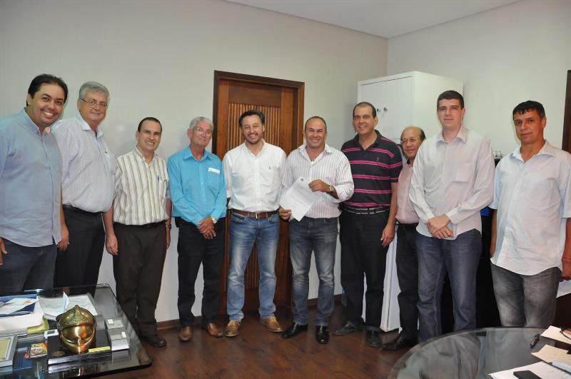 Vereadores se reunem com Prefeito para definir reajuste salarial dos servidores públicos municipais